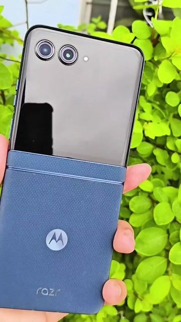 Motorola Razr 60 5G ( Razr 2025 ) Quốc tế 2 sim.... Mua bán Điện thoại tại Quận Thanh Xuân Hà Nội được đăng bởi Em Vũ PlayMobile hình 1