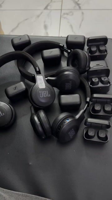 Tai nghe JBL Đen Mới 99%. Mua bán Tivi, Âm thanh tại Huyện Hóc Môn Tp Hồ Chí Minh được đăng bởi quyhoang hình 1