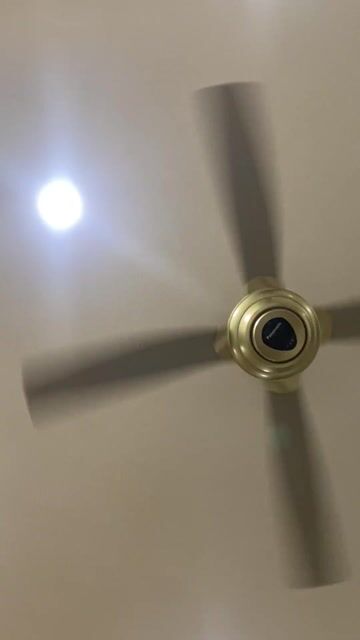 Quạt trần Panasonic 4 cánh rất mới kèm khiển zin. Mua bán Quạt tại Quận Hoàn Kiếm Hà Nội được đăng bởi ĐỖ DUY HƯNG hình 1