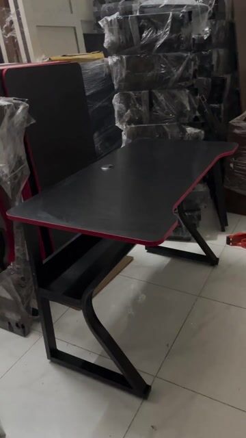 Bàn k uốn kệ sách làm viêc gaming 1m2