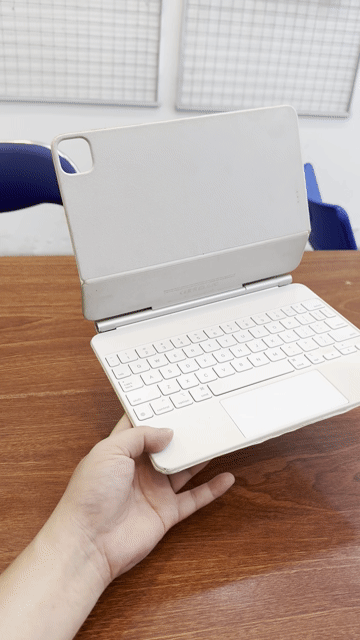 Bàn phím iPad 11 inch, Magic Keyboard Trắng 97%. Mua bán Phụ kiện (Màn hình, Chuột...) tại Quận Tân Bình Tp Hồ Chí Minh được đăng bởi Minh Tuấn hình 1