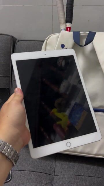 Apple iPad Gen 7 Wifi, Sim 32GB Bạc. Mua bán Máy tính bảng tại Quận Bình Tân Tp Hồ Chí Minh được đăng bởi gia hoà  hình 1