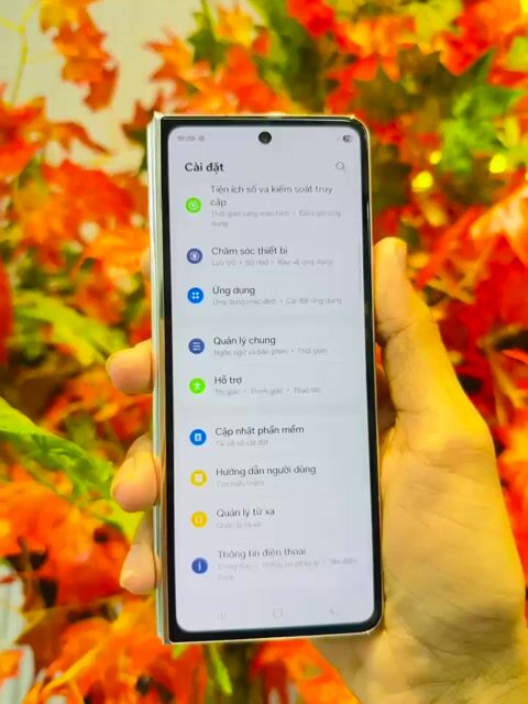 Samsung Galaxy Z Fold5 256GB Trắng. Mua bán Điện thoại tại Quận Ninh Kiều Cần Thơ được đăng bởi Khả Hân PNC hình 1