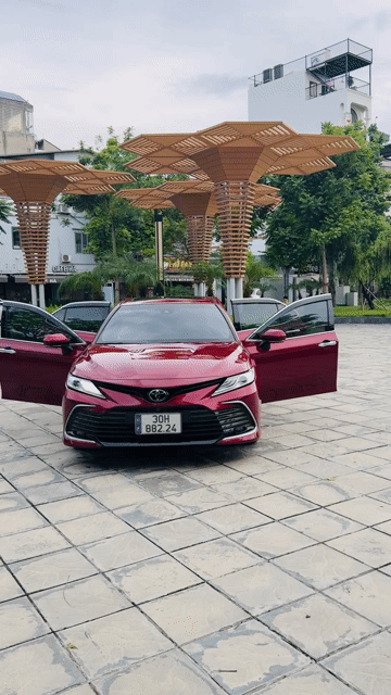 Toyota Camry 2.5Q 2022 Đỏ Nhập khẩu. Mua bán Ô tô tại Quận Long Biên Hà Nội được đăng bởi Nguyễn Hoàng hình 1