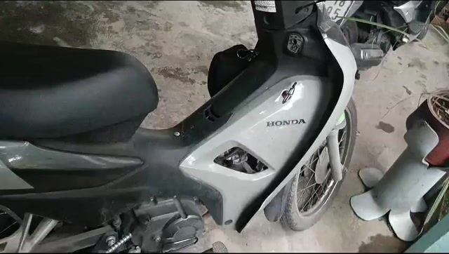 Honda Wave @ 2024 Xám 26.000 km. Mua bán Xe máy tại Quận 3 Tp Hồ Chí Minh được đăng bởi Thuy hình 1