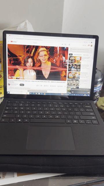 Microsoft Surface Laptop 4 i5 11k 512GB Cảm ứng Đe. Mua bán Laptop tại Quận 1 Tp Hồ Chí Minh được đăng bởi  Thịnh Bi hình 1