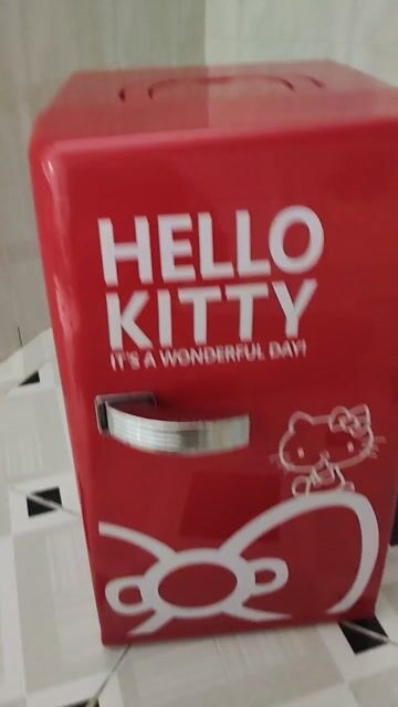 Tủ lạnh mini Hello Kitty Đỏ Mới 100%. Mua bán Tủ lạnh tại Quận Bình Tân Tp Hồ Chí Minh được đăng bởi Bơ hình 1