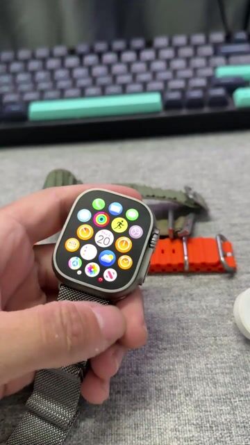 Apple Watch Ultra 49mm Titanium Bạc. Mua bán Thiết bị đeo thông minh tại Thành phố Thủ Đức Tp Hồ Chí Minh được đăng bởi Võ Nhân hình 1