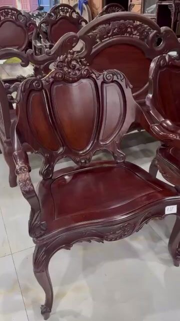 Thanh lý bộ Louis Gỗ