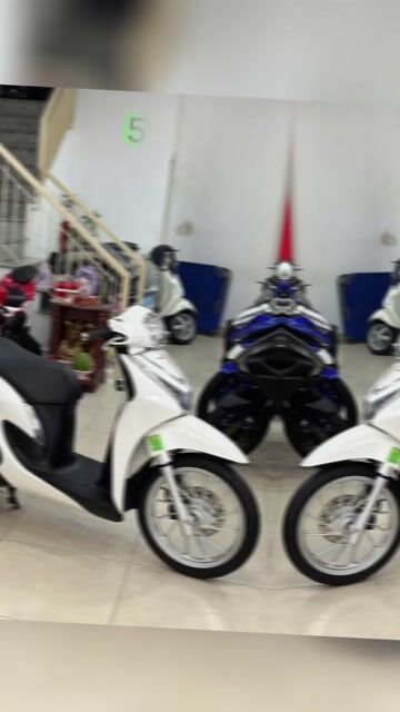 Honda SH Mode 2023 Trắng 8000 km.BSTP.Giá tốt. Mua bán Xe máy tại Quận 6 Tp Hồ Chí Minh được đăng bởi Cửa Hàng Xe Máy Hoà Bùi hình 1
