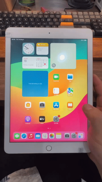 Ipad gen 6 32GB Wifi. Máy đầy đủ, đủ PK có ship Hn. Mua bán Máy tính bảng tại Quận Hai Bà Trưng Hà Nội được đăng bởi Đỗ Trung Hiếu hình 1