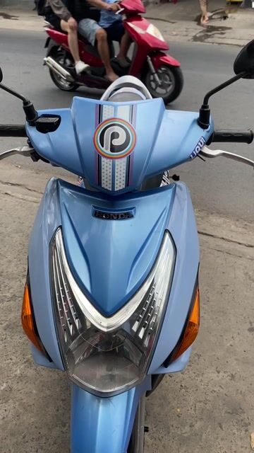 Honda CLICK PLAY. ZIN NGUYÊN. ÊM CHẤT. Mua bán Xe máy tại Thành phố Thủ Đức Tp Hồ Chí Minh được đăng bởi Xe Máy Quốc Hằng góp 0 đồng hình 1