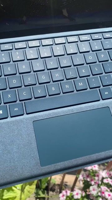 Microsoft Surface Pro 7+  3k màn cảm ứng. Mua bán Máy tính bảng tại Quận Sơn Trà Đà Nẵng được đăng bởi Nguyễn Du hình 1
