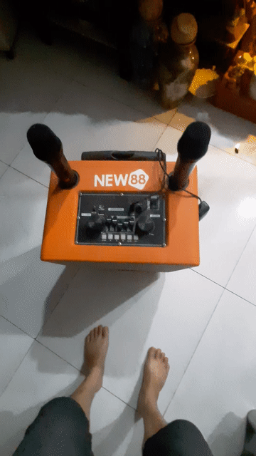Loa karaoke NEW88 Cam Kim loại, nhựa. Mua bán Tivi, Âm thanh tại Huyện Củ Chi Tp Hồ Chí Minh được đăng bởi Mộc  hình 1