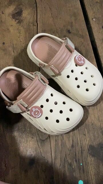 Dép cross cho bé, dép sục sandal cho bé. Mua bán Mẹ và bé tại Quận Ninh Kiều Cần Thơ được đăng bởi Như Quỳnh hình 1