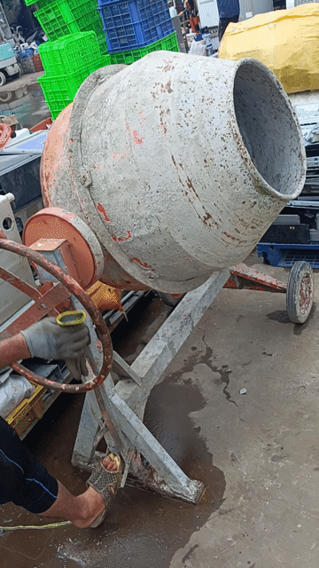 Máy trộn hồ cũ màu Cam. Mua bán Đồ chuyên dụng, Giống nuôi trồng tại Thành phố Long Xuyên An Giang được đăng bởi QUYẾL TRẦN hình 1
