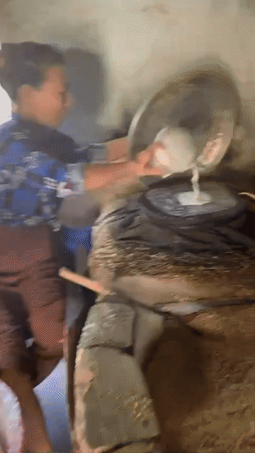 Bánh tráng mè trắng chính gốc Bình Định. Mua bán Đồ ăn, thực phẩm và các loại khác tại Quận Bình Tân Tp Hồ Chí Minh được đăng bởi Võ Hoàng Nhã Uyên hình 1