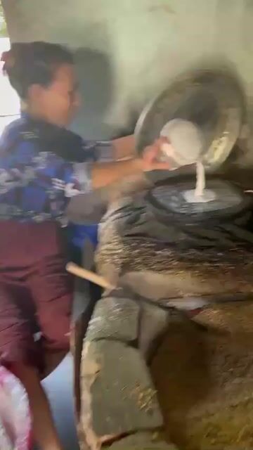 Bánh tráng mè trắng chính gốc Bình Định. Mua bán Đồ ăn, thực phẩm và các loại khác tại Quận Bình Tân Tp Hồ Chí Minh được đăng bởi Võ Hoàng Nhã Uyên hình 1