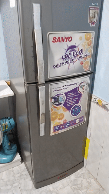 Tủ lạnh Sanyo Xám. Mua bán Tủ lạnh tại Thành phố Dĩ An Bình Dương được đăng bởi tuân  hình 1