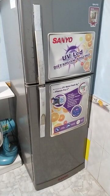 Tủ lạnh Sanyo Xám. Mua bán Tủ lạnh tại Thành phố Dĩ An Bình Dương được đăng bởi tuân  hình 1