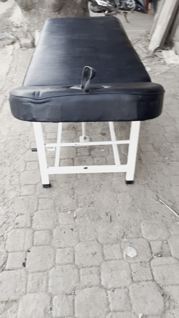 Giường massage Kim loại, Da Đen, Trắng. Mua bán Giường, chăn ga gối nệm tại Quận Thanh Xuân Hà Nội được đăng bởi Đoàn  hình 1