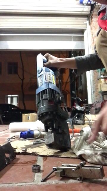 máy đột lỗ thuỷ lực cầm tay mhp-20 đã qua sử dụng. Mua bán Đồ chuyên dụng, Giống nuôi trồng tại Quận Hà Đông Hà Nội được đăng bởi Điện Máy Công Nghiệp Kamar hình 1