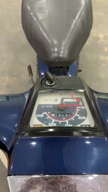 Honda Custom 70 Xanh Siêu cọp Zin Đẹp Lung Linh. Mua bán Xe máy tại Thành phố Long Khánh Đồng Nai được đăng bởi Cửa Hàng Xe Máy Cũ Thành Phát Đồng Nai hình 1