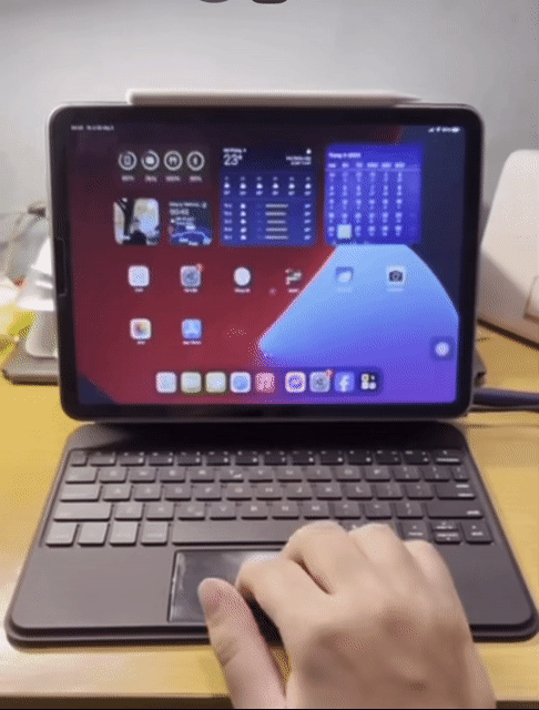 Bàn phím Bluetooth iPad 11 inch Đen. Mua bán Phụ kiện (Màn hình, Chuột...) tại Quận 11 Tp Hồ Chí Minh được đăng bởi Ngan hoàng hình 1