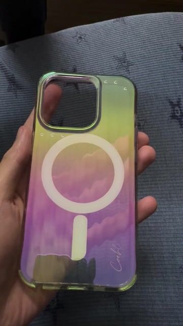 Ốp lưng Uniq Coehl Iridescent iPhone 15 Pro. Mua bán Phụ kiện (Màn hình, Chuột...) tại Quận Sơn Trà Đà Nẵng được đăng bởi Phú Nguyễn hình 1