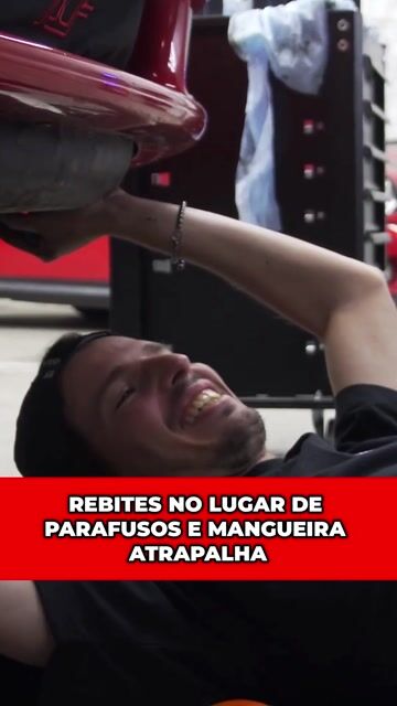 REBITES NO LUGAR DE PARAFUSOS E MANGUEIRA ATRAPALHA