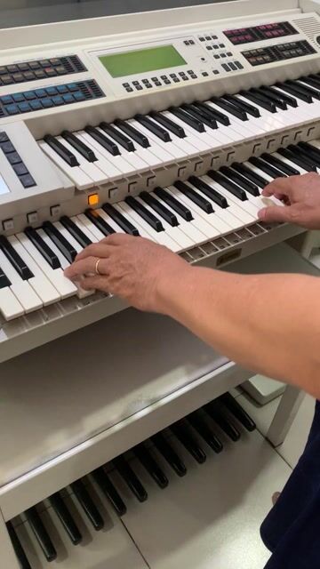 Đàn Organ Yamaha EL900 Trắng. Mua bán Nhạc cụ tại Thành phố Biên Hòa Đồng Nai được đăng bởi Hiền Bùi hình 1