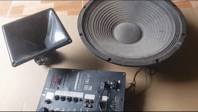 Loa kéo Bass 40cm Treble Đức Tốt. Mua bán Tivi, Âm thanh tại Thành phố Thủ Đức Tp Hồ Chí Minh được đăng bởi mua bán các sản phẩm điện đã qua sử dụng  hình 1