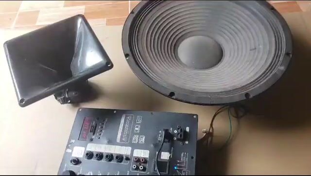 Loa kéo Bass 40cm Treble Đức Tốt. Mua bán Tivi, Âm thanh tại Thành phố Thủ Đức Tp Hồ Chí Minh được đăng bởi mua bán các sản phẩm điện đã qua sử dụng  hình 1