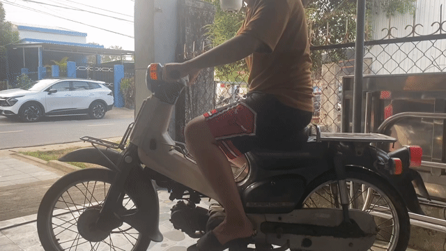 Honda Cub 81 50cc Xanh rêu, Trắng. Mua bán Xe máy tại Huyện Hòa Vang Đà Nẵng được đăng bởi Quốc Việt Nguyễn hình 1