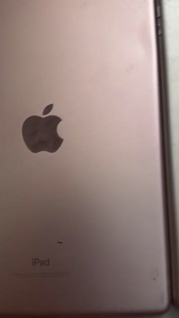 Apple iPad Vàng đồng. Mua bán Máy tính bảng tại Quận 6 Tp Hồ Chí Minh được đăng bởi A.h hình 1