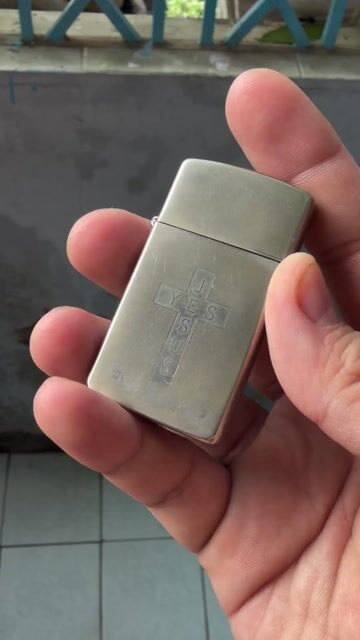 Bật lửa Zippo Slim 03 đã qua sử dụng. Mua bán Đồ sưu tầm, đồ cổ tại Quận 5 Tp Hồ Chí Minh được đăng bởi Hoàng Khôi Lê Phạm hình 1