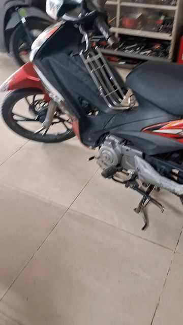 Suzuki Axelo 125 Đỏ đen 2 đĩa. Mua bán Xe máy tại Thành phố Thủ Đức Tp Hồ Chí Minh được đăng bởi trần sang hình 1