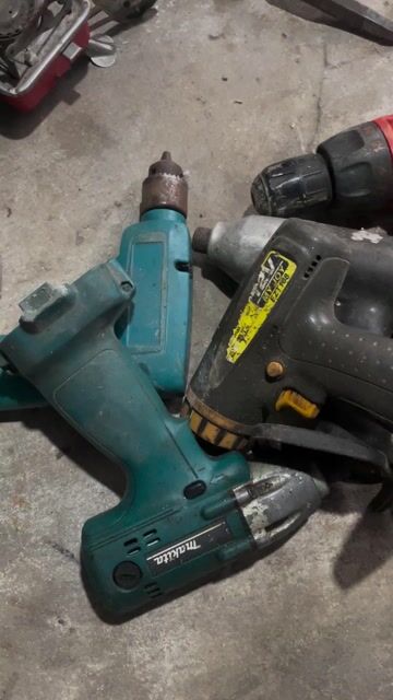 Máy khoan pin Black & Decker Đỏ, Đen, Xanh. Mua bán Nội thất, đồ gia dụng khác tại Quận Cái Răng Cần Thơ được đăng bởi lộc chơi máy bãi hình 1