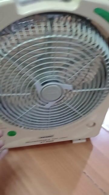 Thanh lý quạt xạc Kentom KT-9200. Mua bán Quạt tại Quận 7 Tp Hồ Chí Minh được đăng bởi  Quang Đạt hình 1
