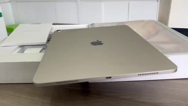 Apple iPad Air M3 13 inch 8GB/128GB Vàng. Mua bán Máy tính bảng tại Thành phố Bảo Lộc Lâm Đồng được đăng bởi Cửa hàng Viễn Tín hình 1