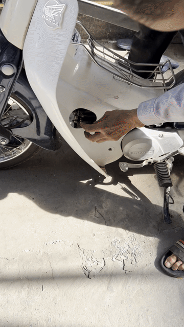 Honda Cup 82 màu Trắng. Mua bán Xe máy tại Huyện Hoài Đức Hà Nội được đăng bởi Nguyễn Thành Đạt hình 1