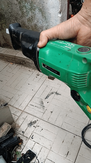 Máy cưa kiếm Hitachi 650W Xanh Nhật Bản. Mua bán Đồ chuyên dụng, Giống nuôi trồng tại Quận Gò Vấp Tp Hồ Chí Minh được đăng bởi lê ngọc đoan hình 1