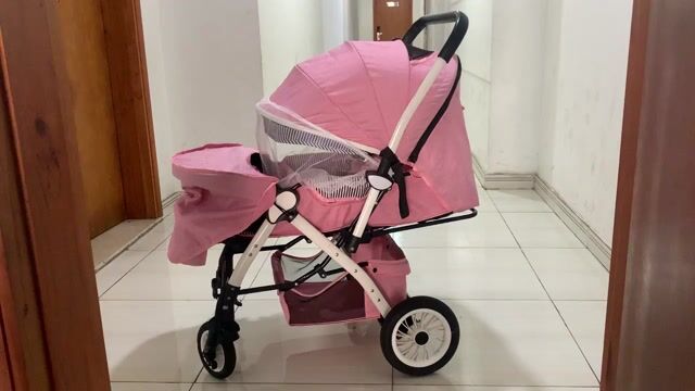 Xe đẩy em bé 2 chiều màu hồng, giá gốc 1tr9. Mua bán Mẹ và bé tại Thành phố Thủ Đức Tp Hồ Chí Minh được đăng bởi Trong Nguyen hình 1