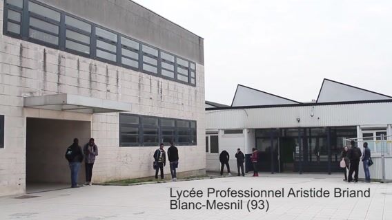 Maman, j'ai réparé l'avion