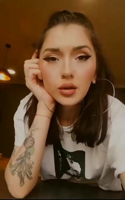 Model - Ruby Stones findom