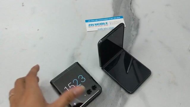 Motorola Razr 40 Ultra 5G - 2023 | Snap 8+ Gen 1. Mua bán Điện thoại tại Quận Ba Đình Hà Nội được đăng bởi ZinMobile104 Đào Tấn hình 1