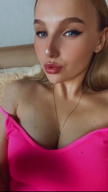 Model - SquirtTeen bigass