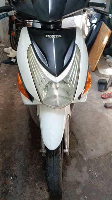 Honda Click Thể thao Trắng đen Tiết kiệm xăng. Mua bán Xe máy tại Quận 6 Tp Hồ Chí Minh được đăng bởi Kim Ngọc hình 1