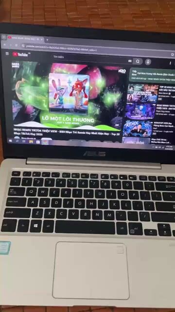 ASUS VivoBook i5-8250U 8GB Bạc Like New. Mua bán Laptop tại Quận Dương Kinh Hải Phòng được đăng bởi Mr Tit hình 1