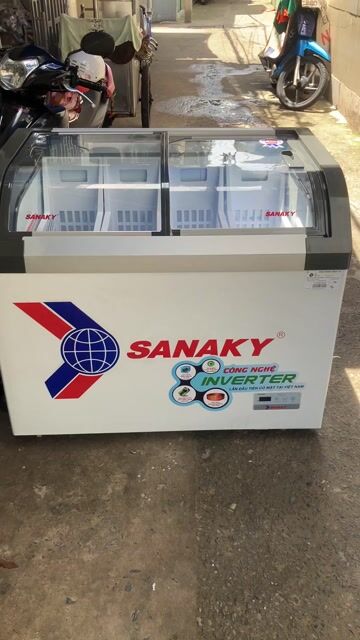 Tủ đông kem Sanaky 380L Inverter Trắng mới 95%. Mua bán Tủ lạnh tại Quận 7 Tp Hồ Chí Minh được đăng bởi Chánh Phạm hình 1